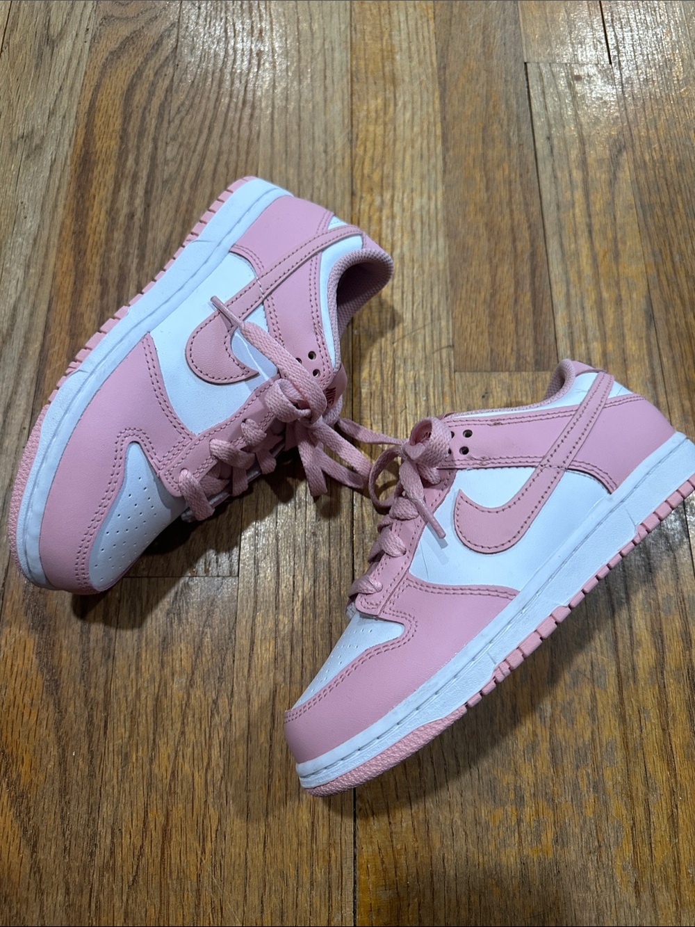 Like new Nike Dunk Kids Low-Top Sneakers in Pink and White
